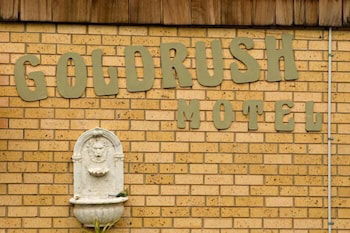 Young Goldrush Motel - Accommodation Newcastle 1