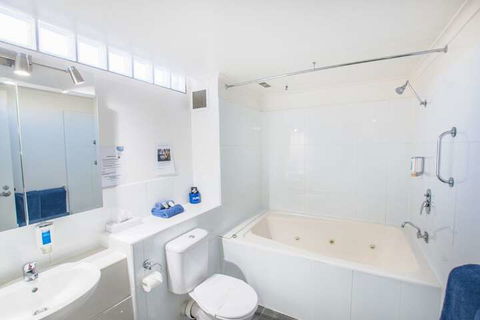 MAS Country Riverboat Lodge Motor Inn - Accommodation Newcastle 7