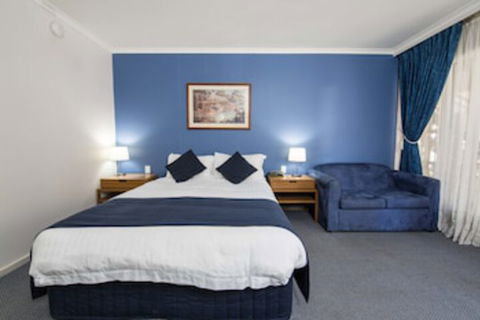 MAS Country Riverboat Lodge Motor Inn - Accommodation Newcastle 0