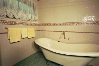 The Hidden Gem - Accommodation Newcastle 1