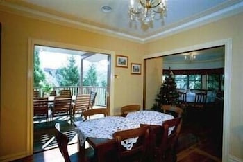 The Hidden Gem - Accommodation Newcastle 5