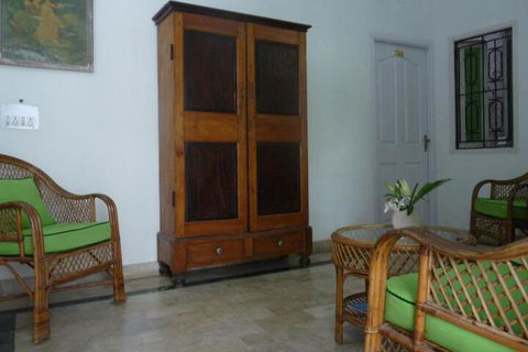 Tower Lodge - Accommodation Newcastle 5