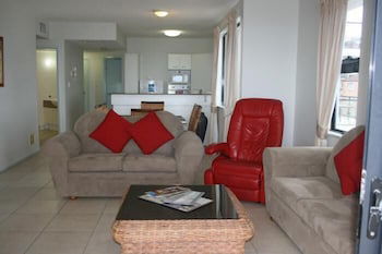 King's Row Holiday Apartments - Accommodation Newcastle 6