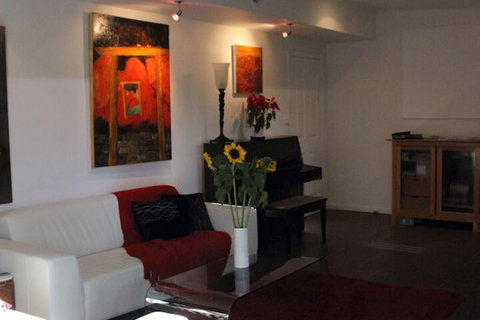 Harmony Bed & Breakfast - Accommodation Newcastle 7