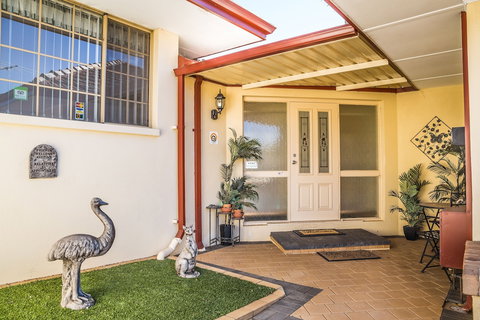 Armadale Cottage Bed & Breakfast - Accommodation Newcastle 0