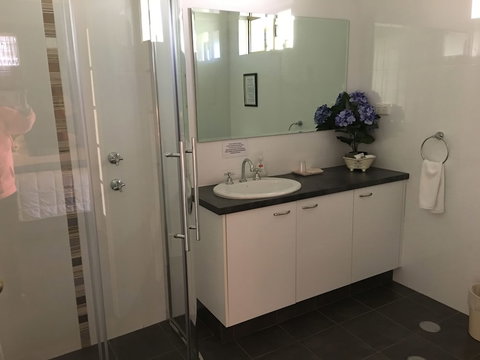 Armadale Cottage Bed & Breakfast - Accommodation Newcastle 4