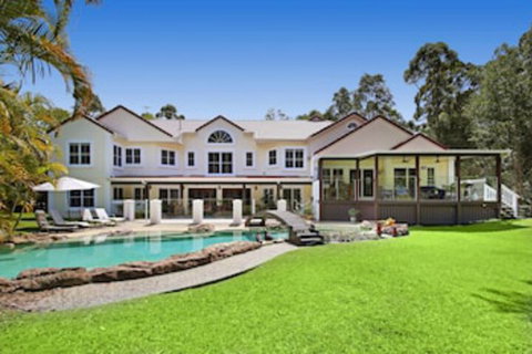 Kingfishers Manor - Accommodation Newcastle 0