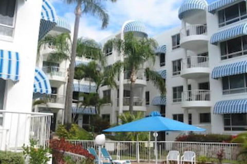 Estoril On Moffat - Accommodation Newcastle 0
