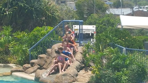 Endless Summer Resort - Accommodation Newcastle 6
