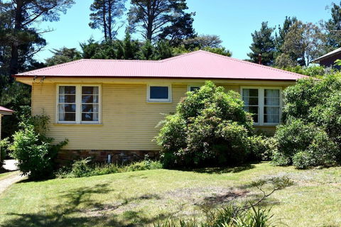 Blackheath Holiday Cabins - Accommodation Newcastle 0