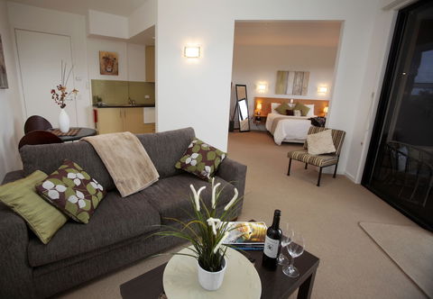 Hilltop Apartments Phillip Island - Accommodation Newcastle 5