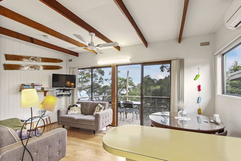Jetty Road Retreat - Accommodation Newcastle 5