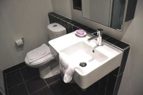 Astra Collins St. Docklands - Accommodation Newcastle 3