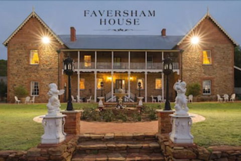 Faversham House - Accommodation Newcastle 0