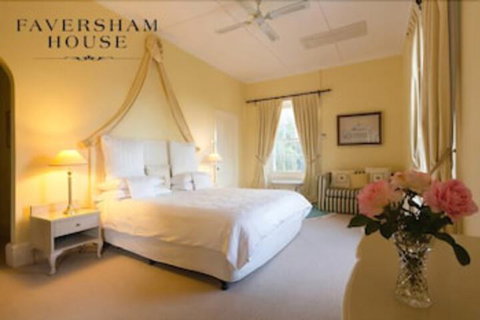 Faversham House - Accommodation Newcastle 1