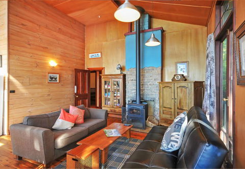 Sidneys Retreat - Accommodation Newcastle 6