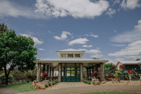 Flowerdale Estate - Accommodation Newcastle 4