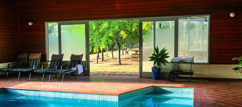 Flowerdale Estate - Accommodation Newcastle 6
