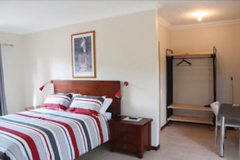 Avocados Accommodation - Accommodation Newcastle 2