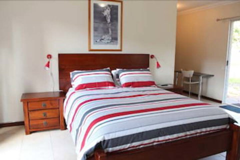 Avocados Accommodation - Accommodation Newcastle 6