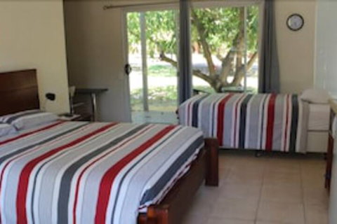 Avocados Accommodation - Accommodation Newcastle 1