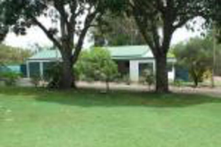 Mount Perry QLD Accommodation Newcastle