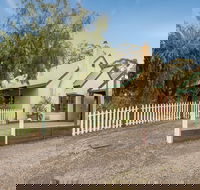 Country Pleasures BB - Accommodation Newcastle