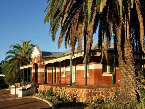 Nelsons Of Bridgetown - Accommodation Newcastle 3