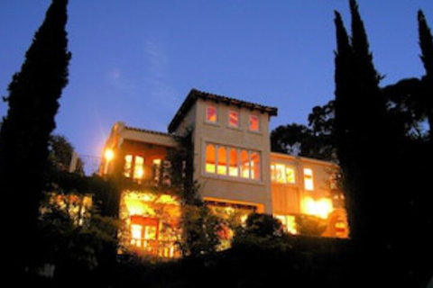 Villa Mallorca - Accommodation Newcastle 0