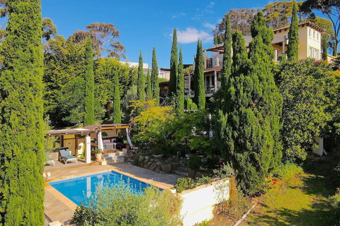 Villa Mallorca - Accommodation Newcastle 1