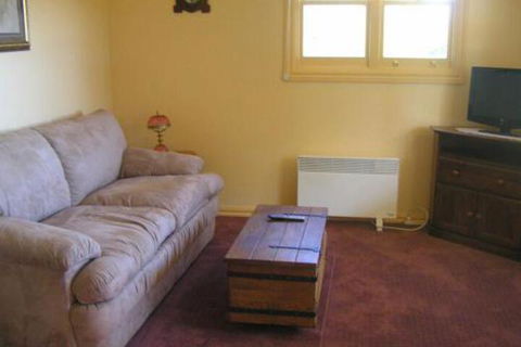 Valleyfield Cottage - Accommodation Newcastle 2