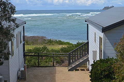 Tuross Beach Cabins & Campsites - Accommodation Newcastle 3