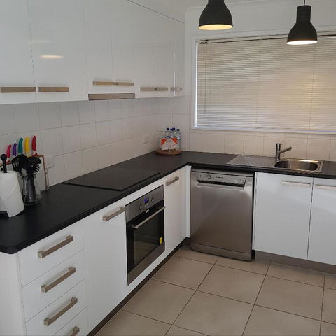 At Home Apartments - Accommodation Newcastle 1