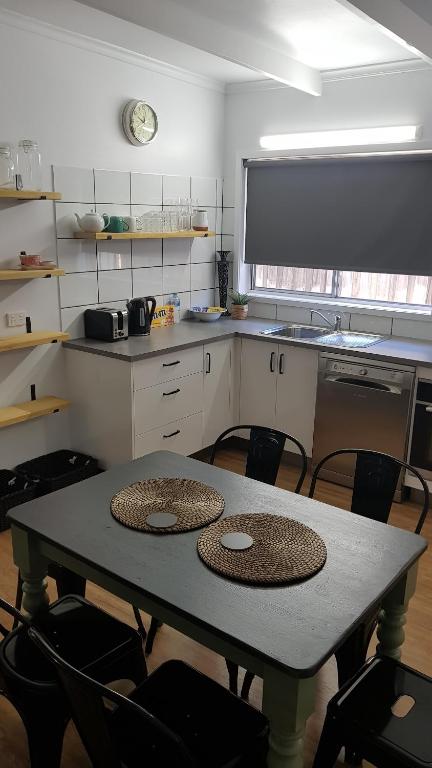 At Home Apartments - Accommodation Newcastle 5