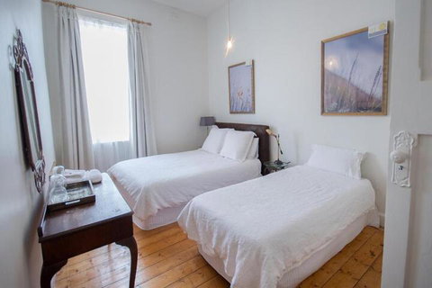 Dubois Accommodation On Liebig - Accommodation Newcastle 5