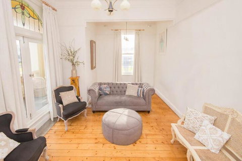 Dubois Accommodation On Liebig - Accommodation Newcastle 4