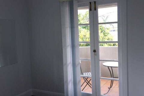 Hampton Court Apartments - Accommodation Newcastle 4