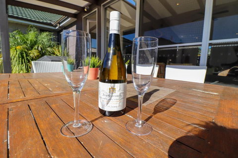 Surfside - Accommodation Newcastle 5