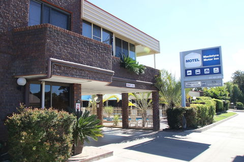 Macintyre Motor Inn - Accommodation Newcastle 0