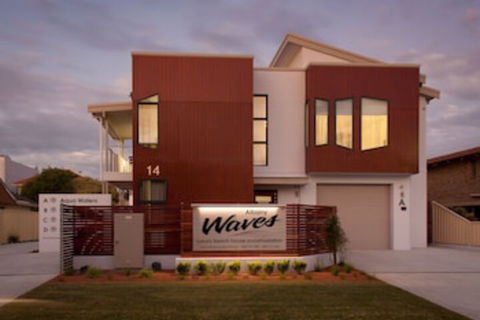 Albany Waves - Accommodation Newcastle 0