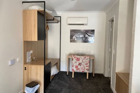 Town Square Motel - Accommodation Newcastle 1