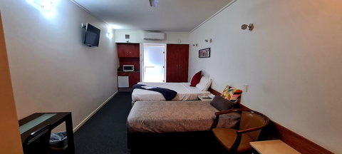 Ayr Travellers Motel - Accommodation Newcastle 4