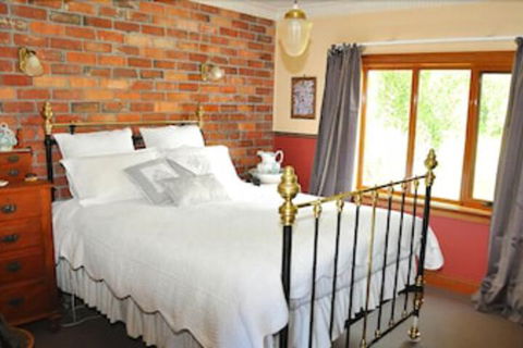 Killynaught Spa Cottages - Accommodation Newcastle 6