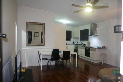 Redland BayBreeze - Accommodation Newcastle 6