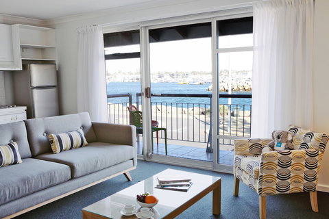 Be. Fremantle - Accommodation Newcastle 4