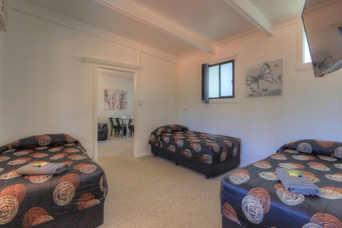 Twin Swans Motel - Accommodation Newcastle 5