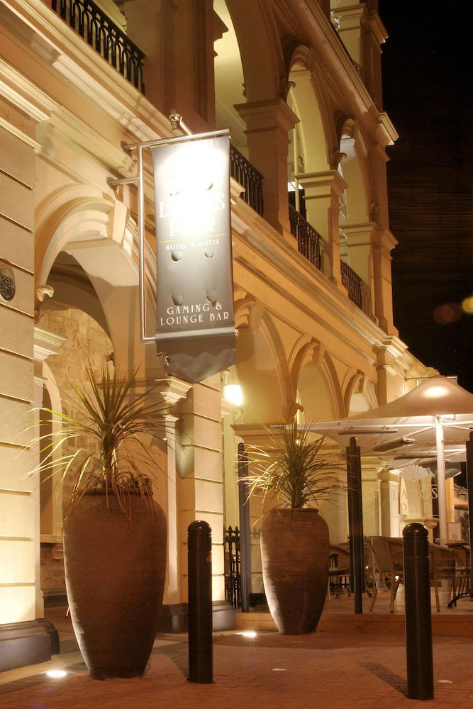 Largs North SA Accommodation Newcastle