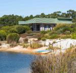 Kooyar Mia - Accommodation Newcastle