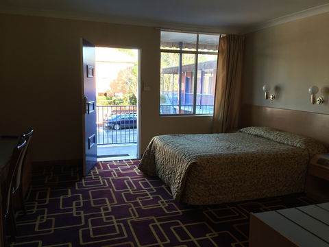 Ashfield Motor Inn - Accommodation Newcastle 3
