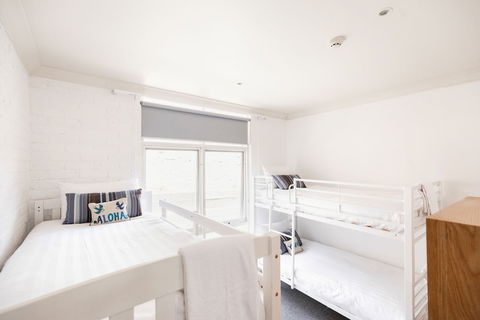 Lorne Hotel - Accommodation Newcastle 2